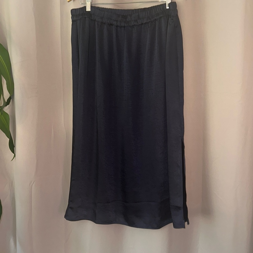 NWT Gap blue satin like skirt